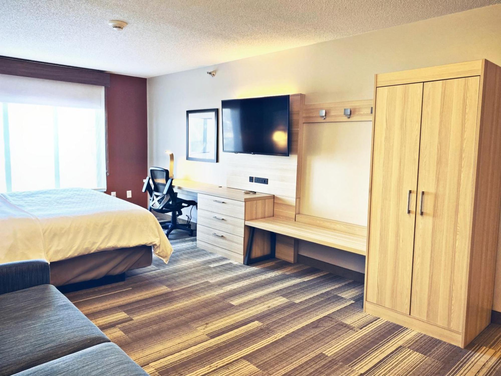 Holiday Inn Express & Suites La Porte By Ihg Exterior foto